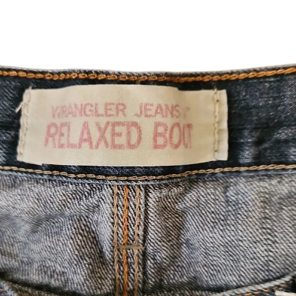 Wrangler Mens Blue Relaxed Jeans with Classic Denim Look 38×32